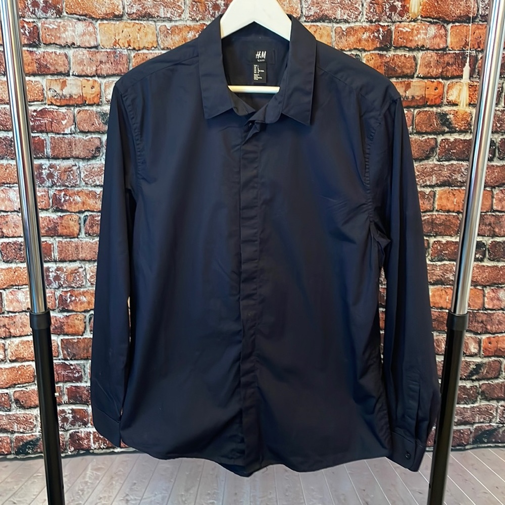 H&M men’s slim fit long sleeve dress shirt large navy dark blue